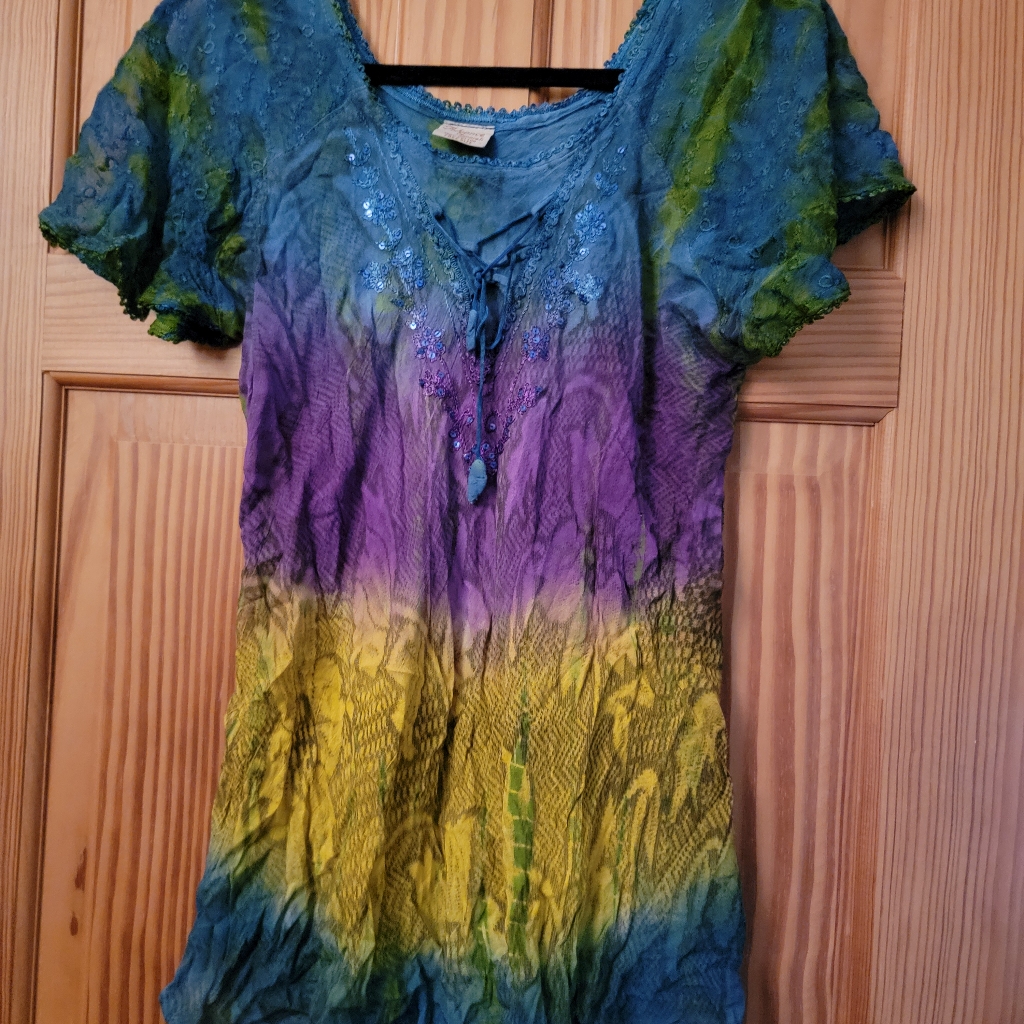 Colorful Shirt One Size Fits All Colorful Shirt One Size Fits All